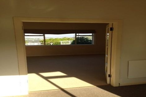 Photo of property in 140 The Ridgeway, Mornington, Wellington, 6021