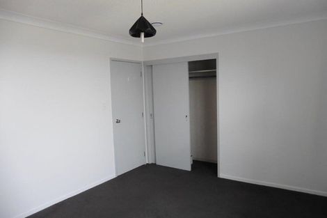 Photo of property in 39 Kirrie Avenue, Te Atatu South, Auckland, 0610