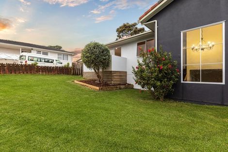 Photo of property in 10 Tamahere Drive, Glenfield, Auckland, 0629
