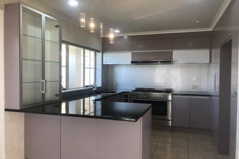 Photo of property in 14 Tolben Place, Golflands, Auckland, 2013