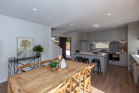 Photo of property in 77 Amohia Street, Paraparaumu, 5032