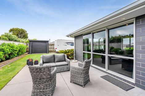 Photo of property in 15 Keene Drive, Bell Block, New Plymouth, 4312