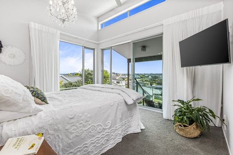 Photo of property in 3 Veronica Close, Red Beach, 0932