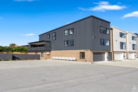 Photo of property in 9 Rosedale Road, Pinehill, Auckland, 0632