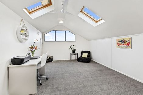 Photo of property in 10 Astronomer Place, Whitby, Porirua, 5024