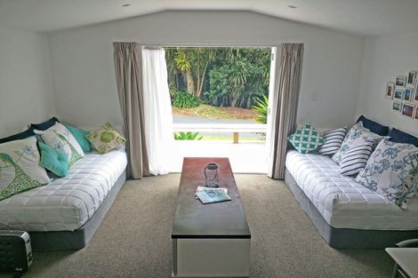 Photo of property in 31 Valley Road, Titirangi, Auckland, 0604