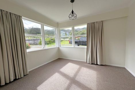 Photo of property in 56 Kamahi Street, Stokes Valley, Lower Hutt, 5019
