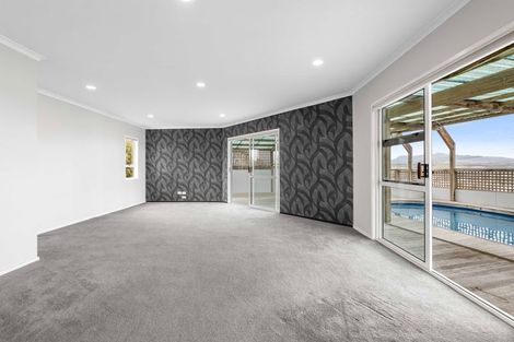 Photo of property in 2 Findlay Street, Moturoa, New Plymouth, 4310