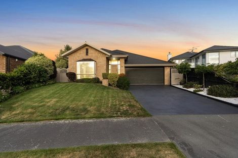 Photo of property in 30 Titirangi Crescent, Parklands, Christchurch, 8083