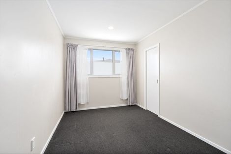 Photo of property in 129 Riverpark Crescent, Henderson, Auckland, 0610