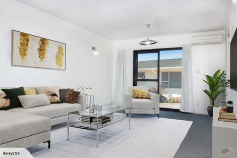 Photo of property in 2/49 Sartors Avenue, Browns Bay, Auckland, 0630