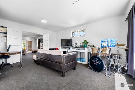 Photo of property in 41 Dowling Grove, Silverstream, Upper Hutt, 5019