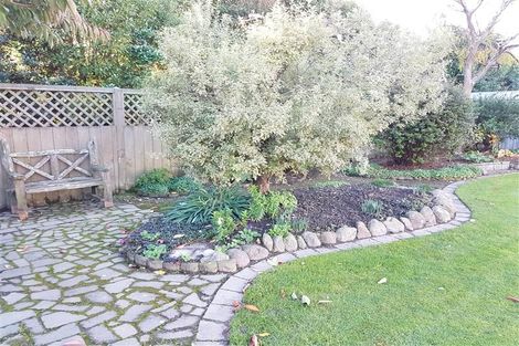 Photo of property in 4 Royal Oak Drive, Kelvin Grove, Palmerston North, 4414