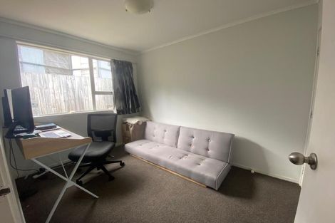 Photo of property in 34 Claverdon Drive, Massey, Auckland, 0614