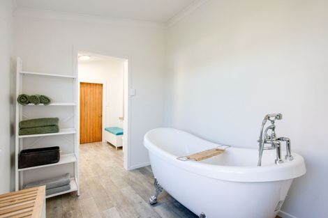 Photo of property in 500 Southampton Street West, Hastings, 4122