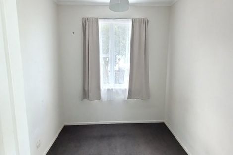 Photo of property in 5 Cypress Drive, Maungaraki, Lower Hutt, 5010