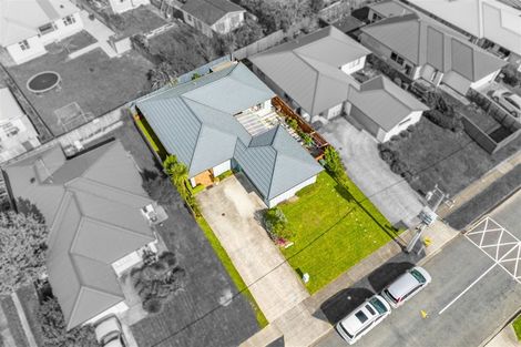 Photo of property in 85 Farmer Crescent, Taita, Lower Hutt, 5011