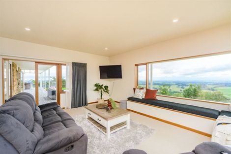 Photo of property in 333 Ngahere Park Road, Turitea, Palmerston North, 4472