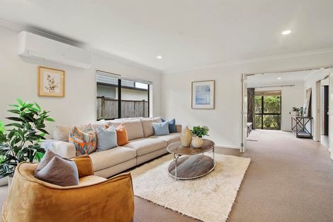 Photo of property in 9 Wye Oak Drive, Schnapper Rock, Auckland, 0632