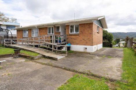 Photo of property in 17 Derrick Road, Kawakawa, 0210