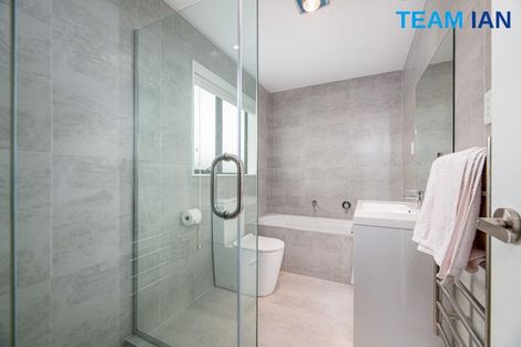 Photo of property in 73a Granville Drive, Massey, Auckland, 0614