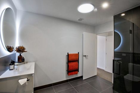 Photo of property in 43 Spur Ridge Rise, Jacks Point, 9371