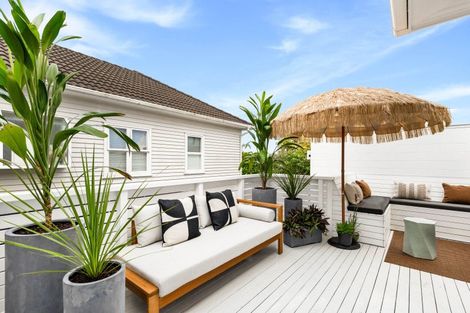Photo of property in 453 Point Chevalier Road, Point Chevalier, Auckland, 1022