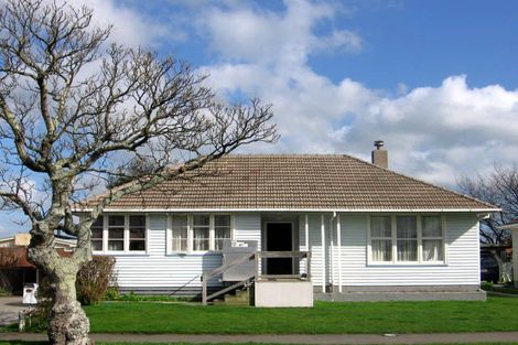 Photo of property in 42 Cardiff Street, Awapuni, Palmerston North, 4412