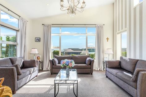 Photo of property in 13 Kepler Way, Aotea, Porirua, 5024