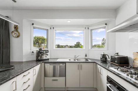 Photo of property in 1/78 Nile Road, Milford, Auckland, 0620