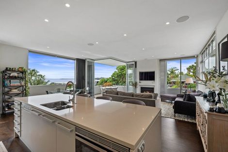 Photo of property in 2/2a Earnoch Avenue, Takapuna, Auckland, 0622