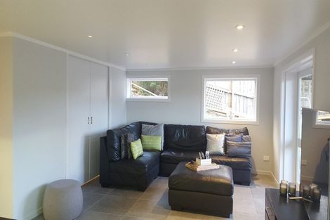 Photo of property in 66a Uxbridge Road, Mellons Bay, Auckland, 2014