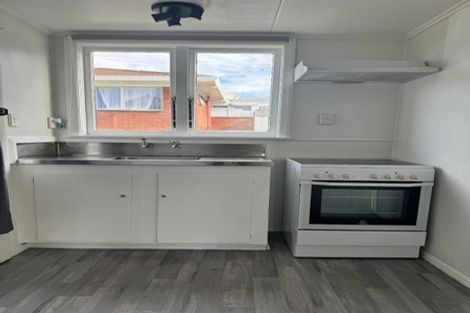 Photo of property in 2/7 Duke Street, Papakura, 2110