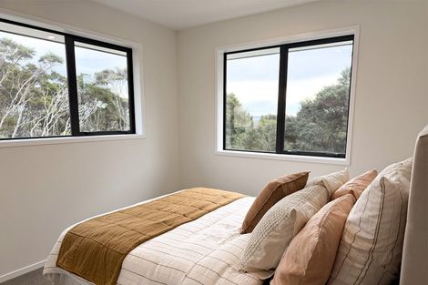 Photo of property in 11 Ti Tree Lane, Stanmore Bay, Whangaparaoa, 0932