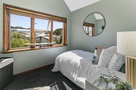 Photo of property in 130 Karori Road, Karori, Wellington, 6012