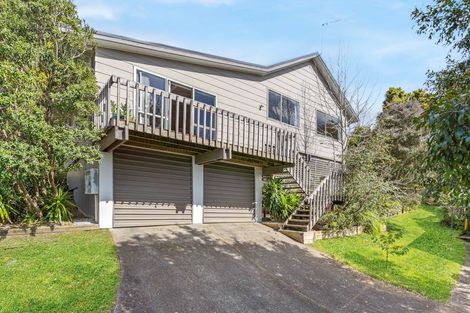 Photo of property in 1/5 Glenvale Place, Totara Vale, Auckland, 0629