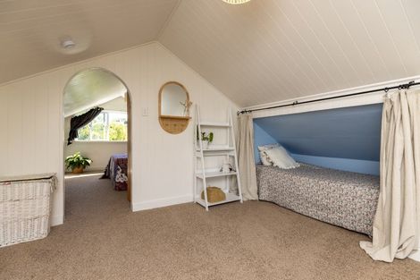 Photo of property in 11 Tiromoana Road, Raumati South, Paraparaumu, 5032