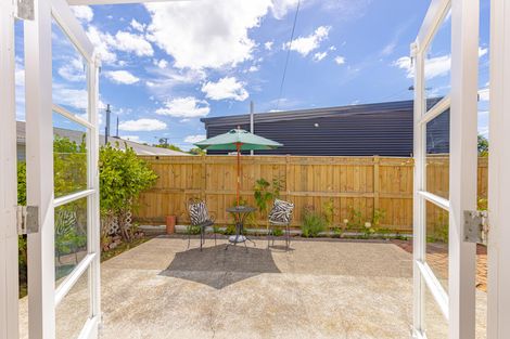 Photo of property in 2c Saint Leonard Street, Saint Johns Hill, Whanganui, 4501