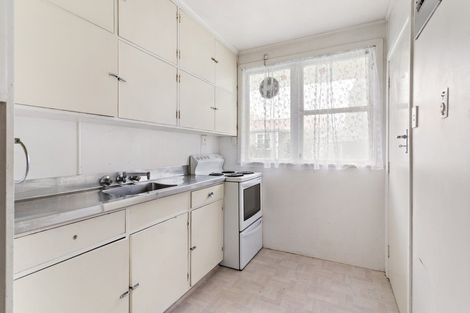 Photo of property in Cedarwood Flats, 10/15 Opaki Road, Lansdowne, Masterton, 5810