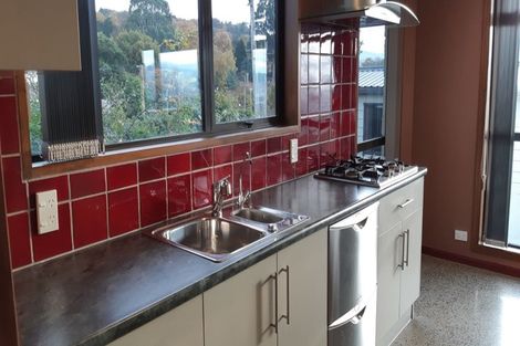 Photo of property in 15 South Road, Kensington, Dunedin, 9011