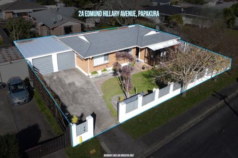 Photo of property in 2 Edmund Hillary Avenue, Papakura, 2110