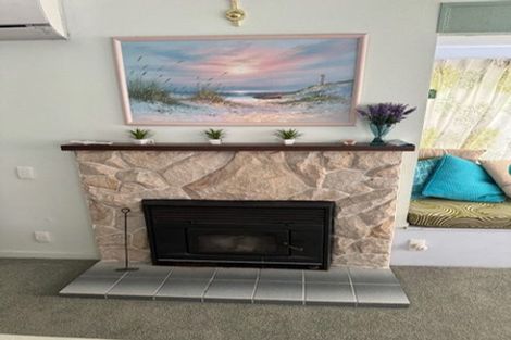 Photo of property in 1 Stanley Place, Akaroa, 7520