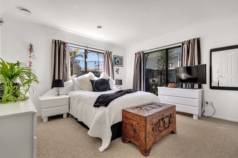 Photo of property in 1 Stonebridge Park Drive, Holdens Bay, Rotorua, 3010