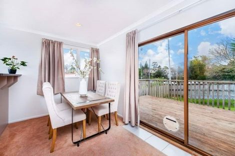 Photo of property in 112 Edmonton Road, Henderson, Auckland, 0612