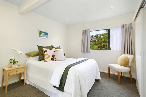 Photo of property in 2 Melville Street, Tawa, Wellington, 5028