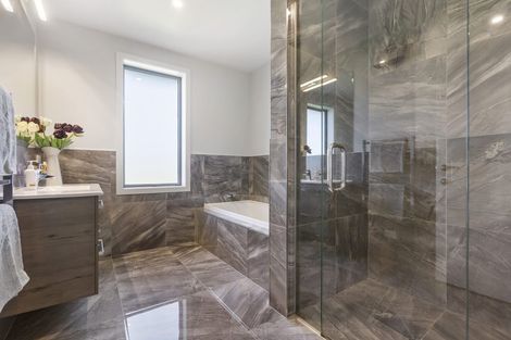 Photo of property in 22 Shortcut Road, Cromwell, 9310