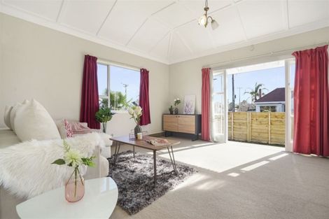 Photo of property in 64 Cook Street, Hamilton East, Hamilton, 3216