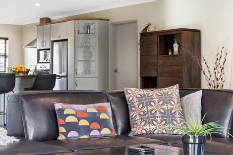 Photo of property in 31 Bucklands Crescent, Papamoa Beach, Papamoa, 3118