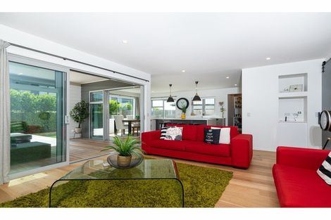 Photo of property in 13 Podgora Avenue, Kumeu, 0810