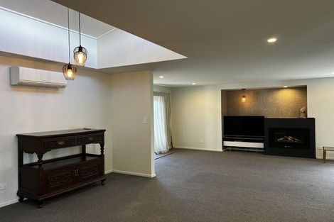 Photo of property in 2a Busby Hill, Havelock North, 4130